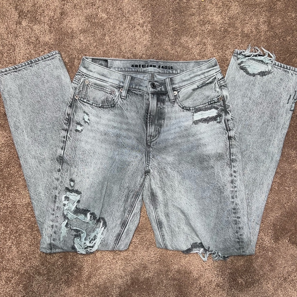 American Eagle Outfitters Women's Light Gray Distressed Jeans